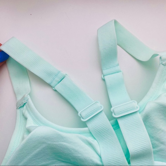 BNWT sports bra - Picture 3 of 3